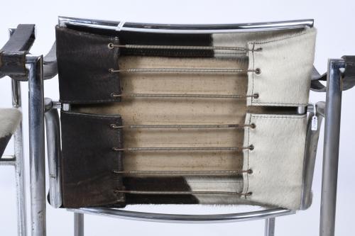 SIGUIENDO MODELOS DE LE CORBUSIER. SILLA LC1.