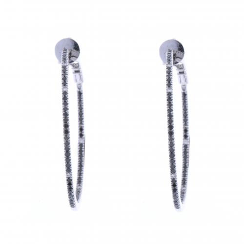 PENDIENTES CRIOLLAS CON DIAMANTES BLANCOS Y NEGROS.