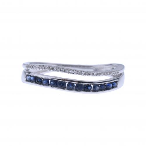 SORTIJA CON DIAMANTES Y ZAFIROS.