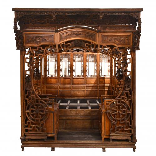 GRAN CAMA CHINA CON DOSEL Y ALCOBA, FIN. SIGLO XIX-PPS. SIGLO XX.