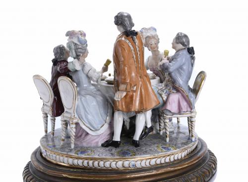 "GALLANTIC SCENE", FRENCH FIGURAL GROUP, FIRST HALF OF THE