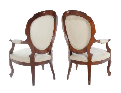 PAREJA DE SILLONES ISABELINOS, CIRCA 1850-1870.
