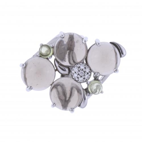 GRAN SORTIJA CON TOPACIOS Y DIAMANTES.