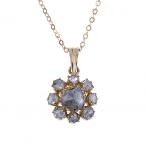 COLGANTE ROSETÓN DE DIAMANTES DE TALLA ANTIGUA.