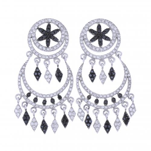 LONG EARRINGS WITH BLACK AND WHITE DIAMONDS.