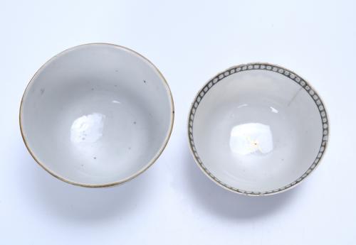 LOT OF SEVEN CHINESE AND JAPANESE PIECES, 19TH AND 20TH CEN