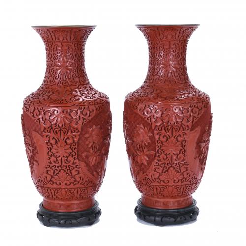 PAIR OF CHINESE VASES, MID 20TH CENTURY.
