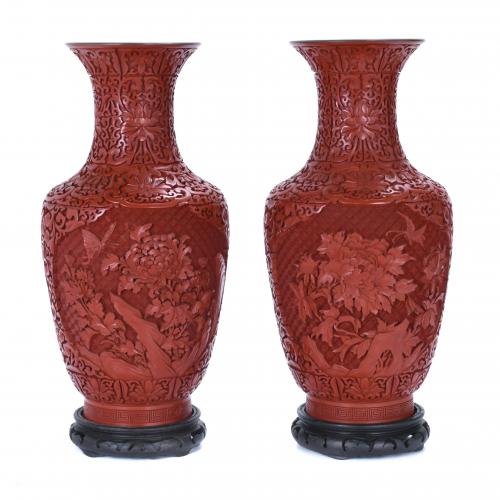 PAIR OF CHINESE VASES, MID 20TH CENTURY.