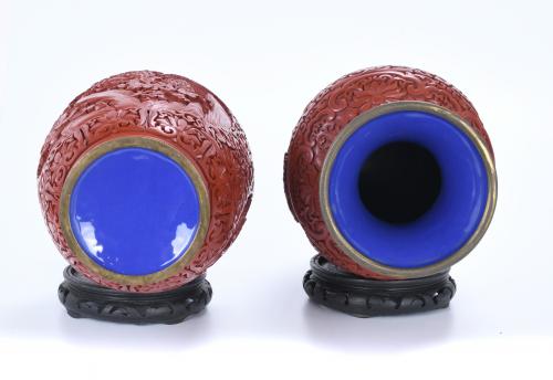 PAIR OF CHINESE VASES, MID 20TH CENTURY.