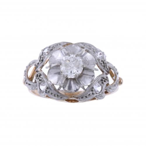 SORTIJA CON DIAMANTES.