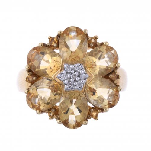 SORTIJA FLORAL CON CITRINOS Y DIAMANTES.