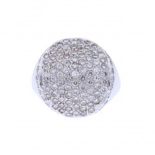 SORTIJA BOMBÉ CON DIAMANATES.