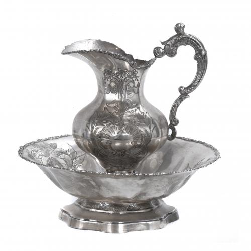 SPANISH JUG AND BASIN IN SILVER, MID 20TH CENTURY.