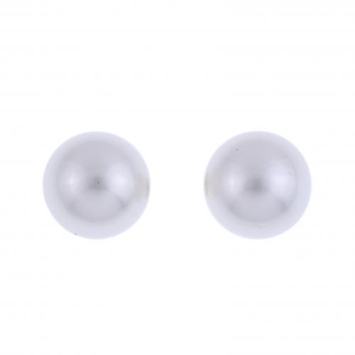 AUSTRALIAN PEARLS STUD EARRINGS.
