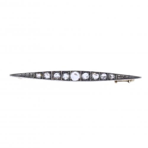 ART DECO BROOCH WITH DIAMONDS.