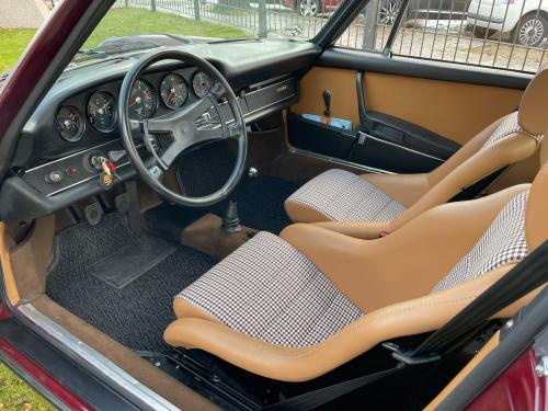 PORSCHE 911 2.2T