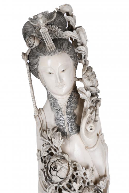 20TH CENTURY CHINESE SCHOOL. COURT LADY.