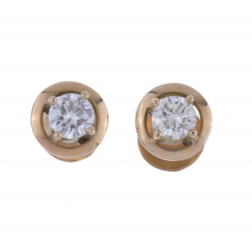 PENDIENTES DORMILONAS DE DIAMANTE.