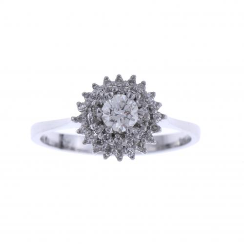 ROSETTE RING WITH DIAMONDS.