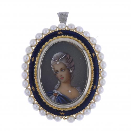 OVAL BROOCH-PENDANT WITH WOMAN'S BUST.