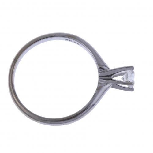 DIAMOND SOLITARIE RING.