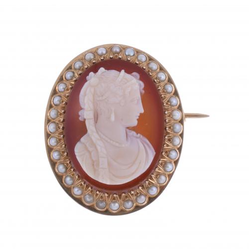 CAMEO BROOCH.
