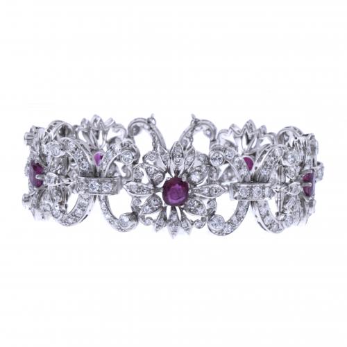 BRACELET WITH DIAMONDS AND RUBIES.
