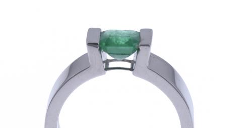 SOLITAIRE RING WITH AN EMERALD.