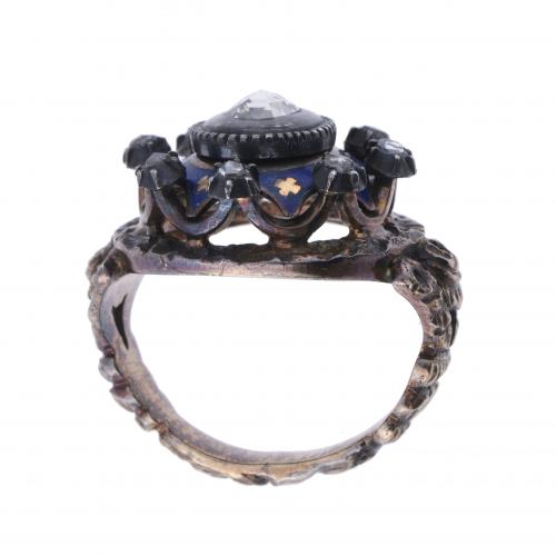 OLD RING WITH ENAMEL AND DIAMONDS.