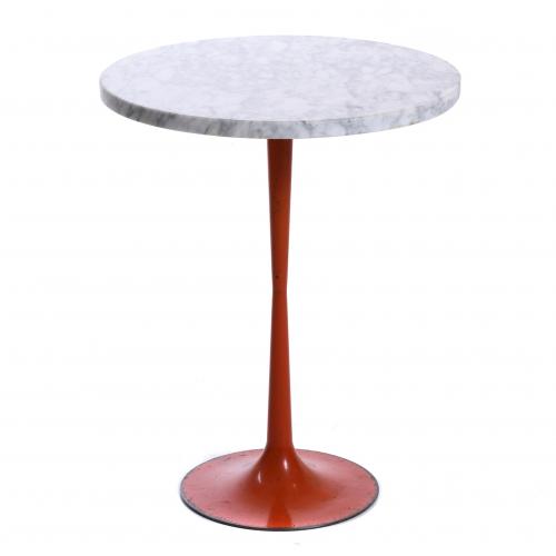 AFTER MODELS BY EERO SAARINEN (1910-1961). TULIP-LIKE SIDE TABLE, 20TH CENTURY.