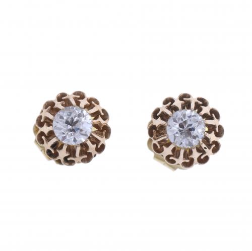 SOLITAIRE DIAMOND EARRINGS.