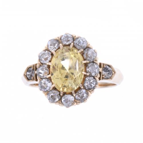 ROSETTE RING WITH CITRINE AND DIAMONDS.