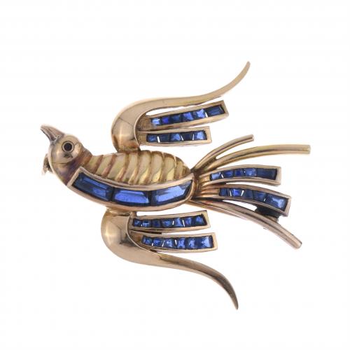BIRD-SHAPED BROOCH WITH SAPPHIRES.