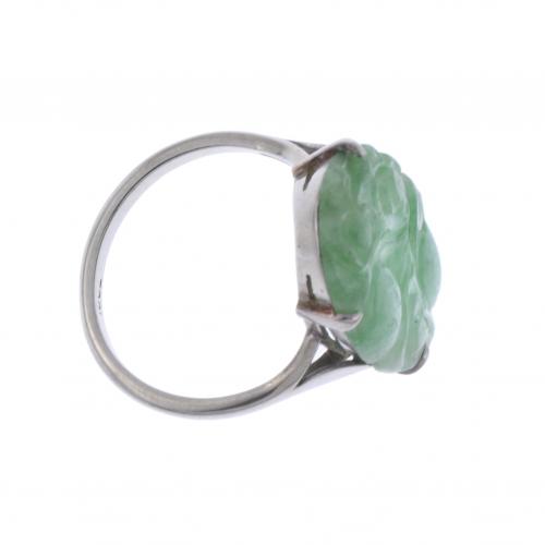 RING WITH JADE.