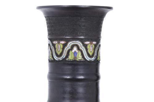 JAPANESE VASE, 20TH CENTURY.