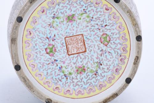 CHINESE VASE, CIRCA 1900. 