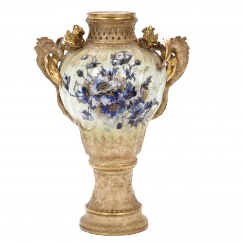 AUSTRIAN RStK TURN TEPLITZ VASE. LATE 19TH CENTURY.