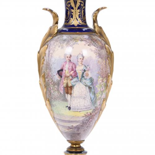 ELECTRIFIED SÈVRES PORCELAIN VASE. 19TH CENTURY. 