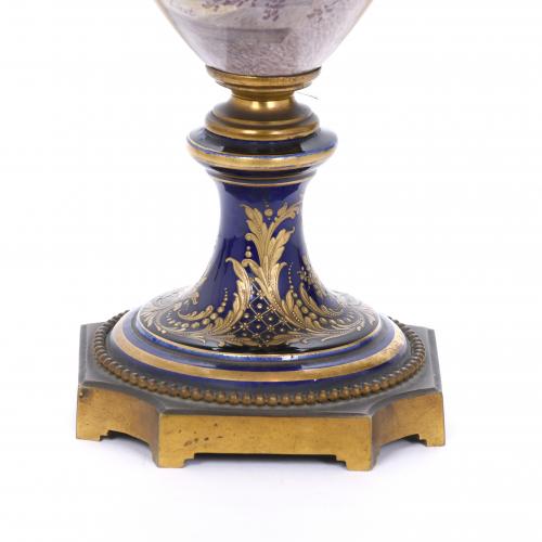 ELECTRIFIED SÈVRES PORCELAIN VASE. 19TH CENTURY. 