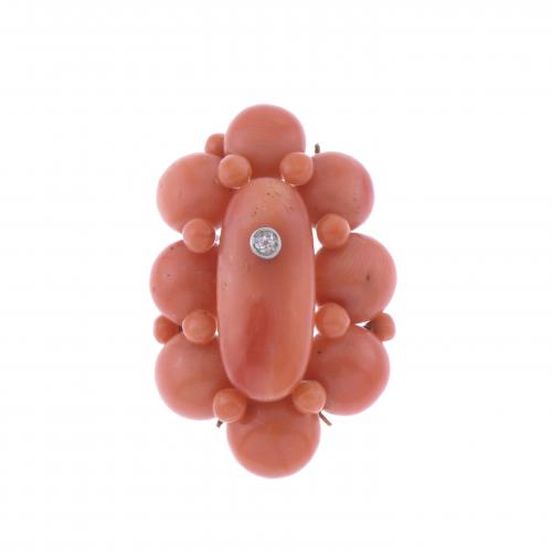 CORAL ROSETTE BROOCH-PENDANT WITH DIAMOND.