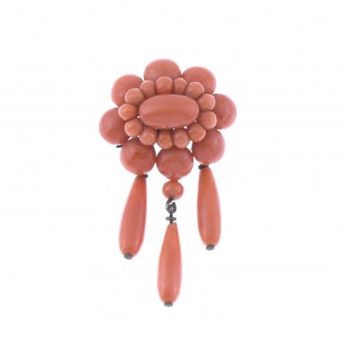 BROCHE EN CORAL.