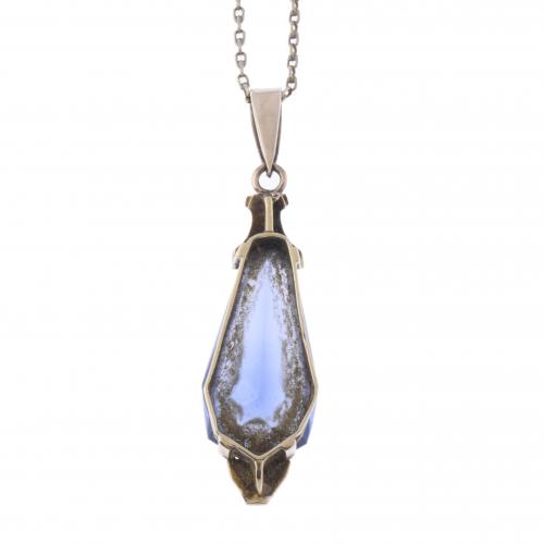 PENDANT FROM THE 1940&#39;S WITH IOLITE.