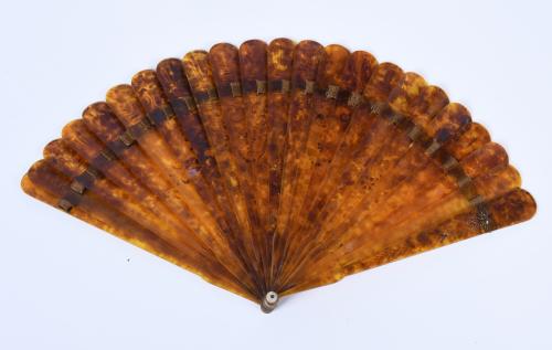SET OF SEVEN FANS, 19TH AND 20TH CENTURIES.