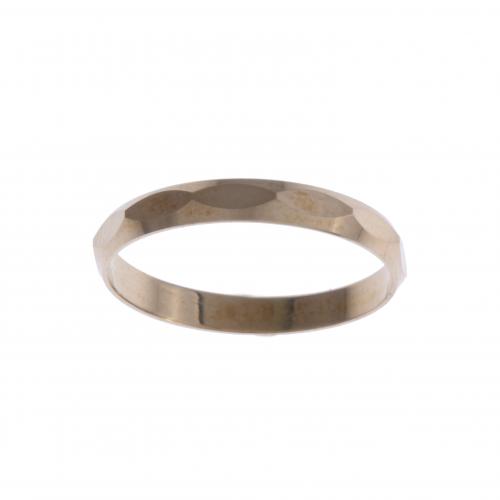 FACETED GOLD WEDDING RING.