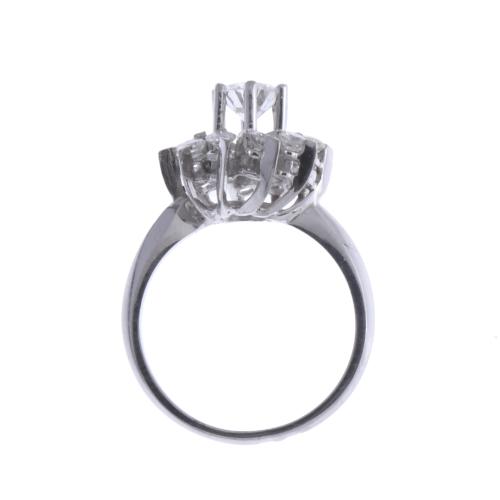 DIAMONDS ROSETTE RING.