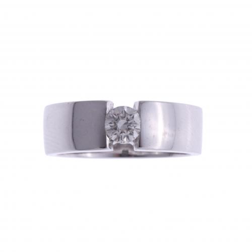 DIAMOND SOLITAIRE RING.