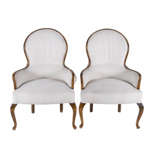 PAIR OF ELIZABETHAN STYLE ARMCHAIRS, EARLY 20TH CENTURY.