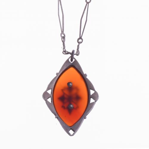 PENDANT WITH CARNELIAN AGATE AND MARCASITES.