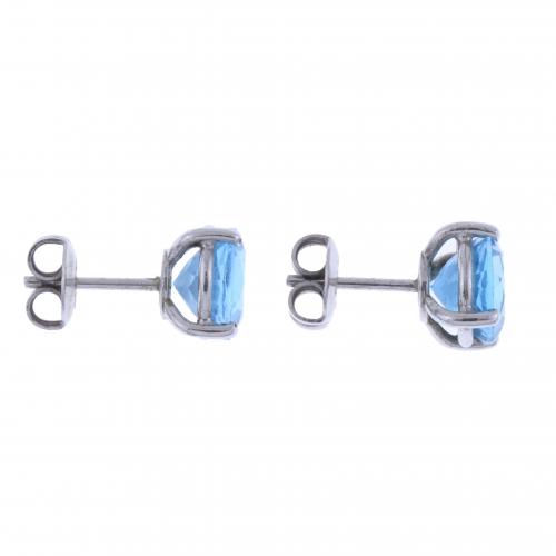 EARRINGS WITH BLUE TOPAZ.