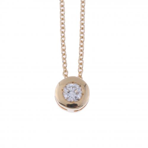 COLGANTE SOLITARIO CON DIAMANTE.